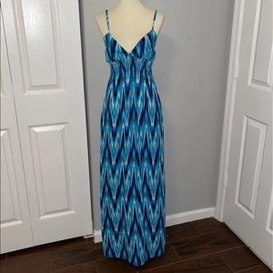 - Aqua maxi dress size small